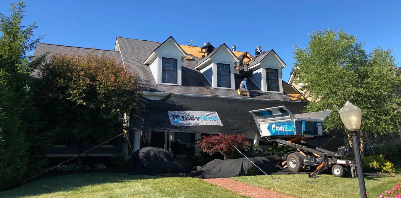 Manufacturer-certified roof installation in Sandpiper Lakes